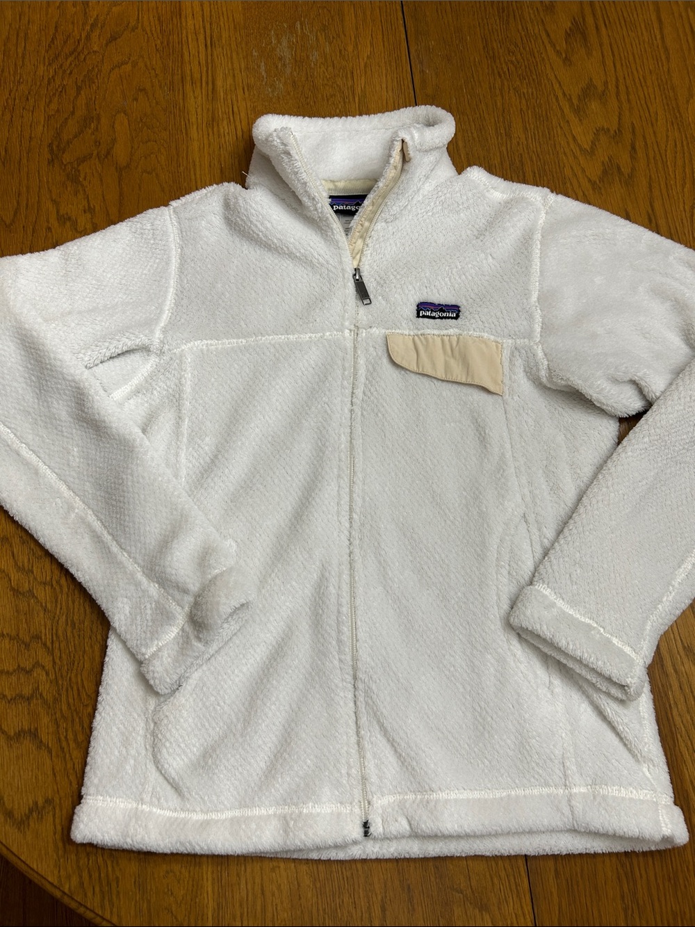 Patagonia Women’s Cream-Accent White Full-Zip Teddy Fleece Jacket